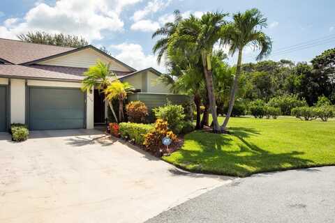 6755 SE Bunker Hill Drive, Hobe Sound, FL 33455