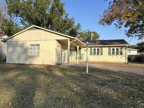 3030 SW Boswell AVE, Topeka, KS 66611