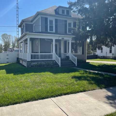 135 W Mound Street, South Charleston, OH 45368