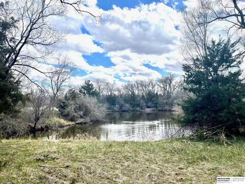 1399 Woodland Cove, Fremont, NE 68025