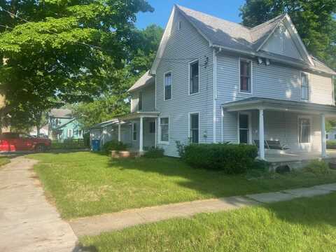 15 Pleasant Street, Quincy, MI 49082