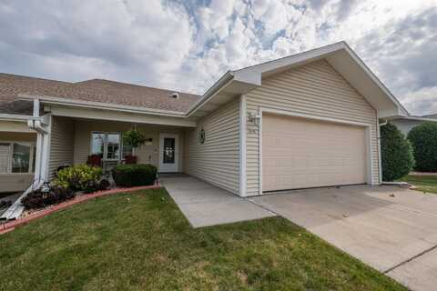 256 Simon Dr, Hartford, WI 53027