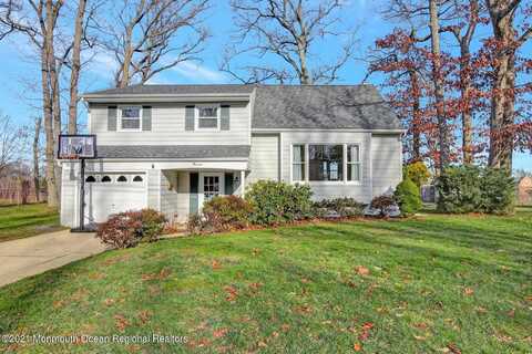 13 Roslyn Drive, Oakhurst, NJ 07755