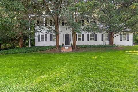 26 Old Field Road, Setauket, NY 11733