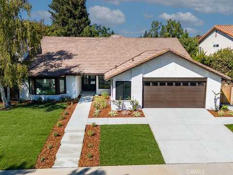 5733 Middle Crest Drive, Agoura Hills, CA 91301