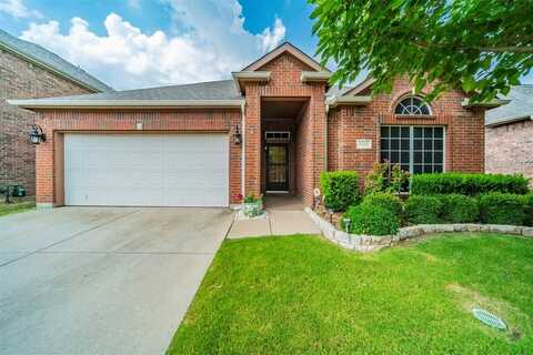 2812 Maple Creek Drive, Fort Worth, TX 76177