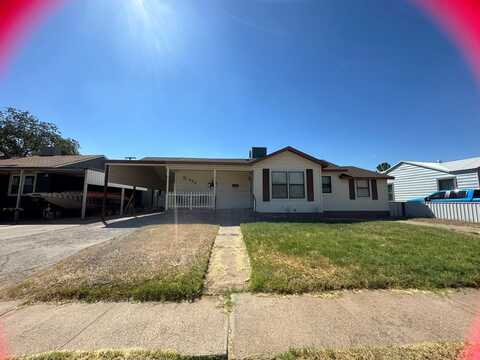 309 E Oaklawn Dr., Kermit, TX 79745