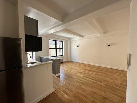 201 East 35th Street, New York, NY 10016