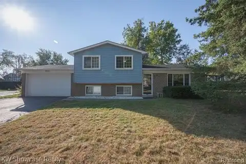 8621 OAKSIDE Avenue, Commerce Township, MI 48382