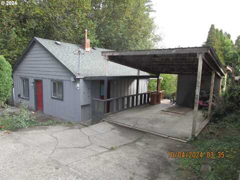 885 E 10TH ST, Coquille, OR 97423