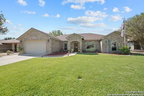 313 YORKTOWN, Pleasanton, TX 78064