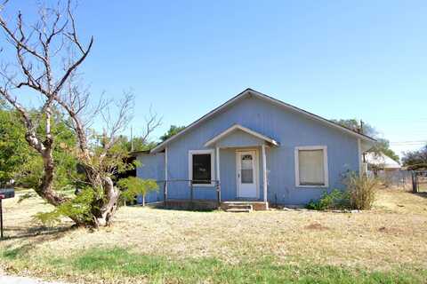 1102 Graham Street, Wellington, TX 79095