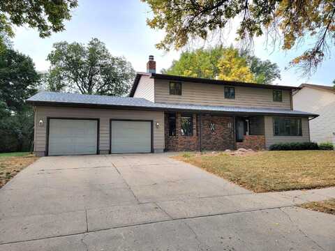 707 Taylor Drive, Aberdeen, SD 57401