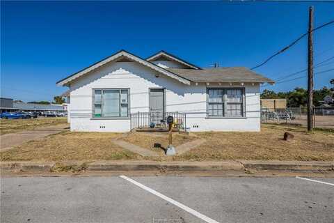 305 Cedar Street, Hearne, TX 77859