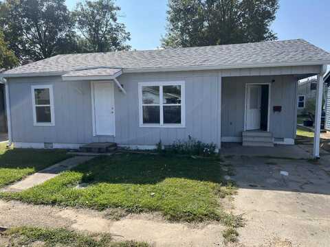 221 W 20Th St, Stuttgart, AR 72160