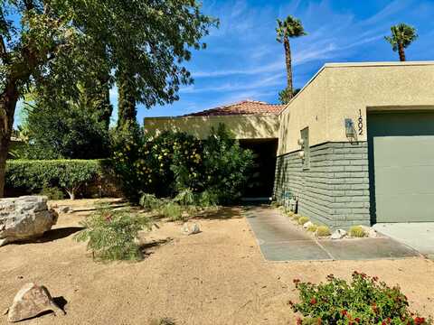 1602 Sunflower Court N, Palm Springs, CA 92262