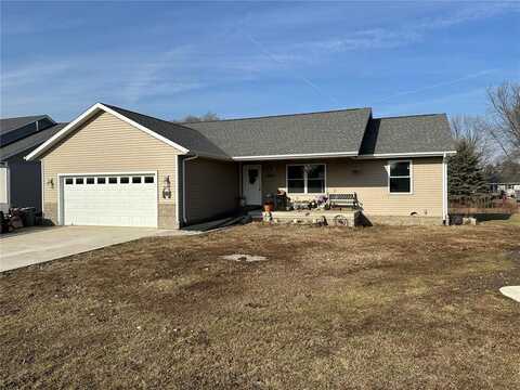 907 Pats Court, Walker, IA 52352