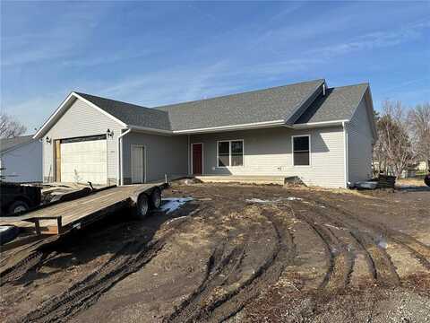 905 Pats Court, Walker, IA 52352