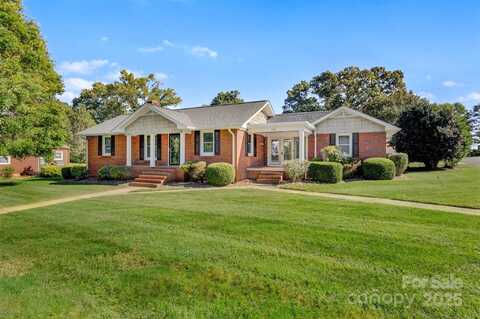 114 34th Street NW, Hickory, NC 28601