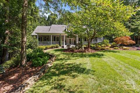 133 Pinnacle Peak Lane, Flat Rock, NC 28731