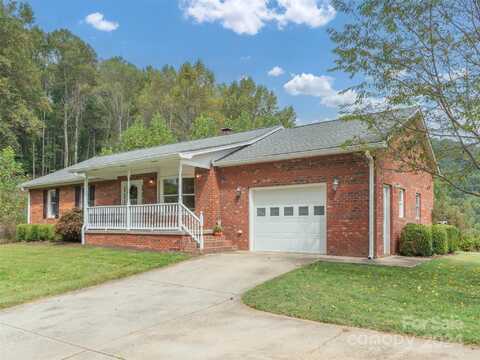 37 Briarwood Drive, Waynesville, NC 28786