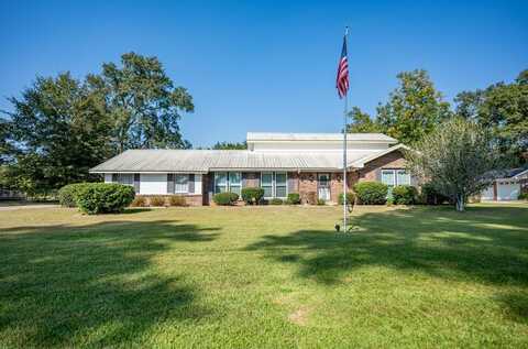 110 Foxfire Dr, Dothan, AL 36301