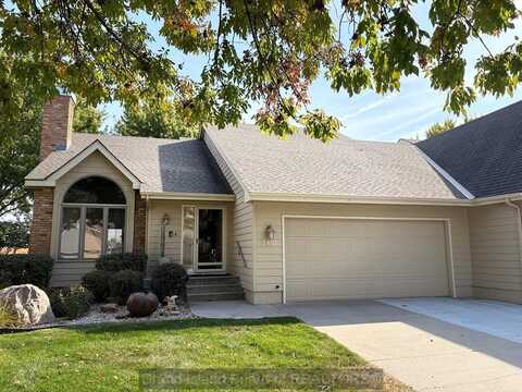 2807 Brentwood Blvd, Grand Island, NE 68801