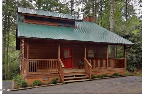 529 Reba Lane, Gatlinburg, TN 37738