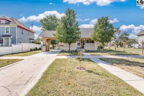 217 W Ave B, Hutchinson, KS 67501