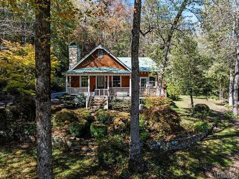 1051 Kim Miller Road, Lake Toxaway, NC 28747