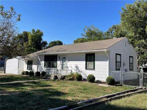 2308 10th Avenue, Leavenworth, KS 66048