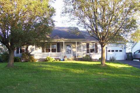 34 SOUTH FOXHALL LN, WEYERS CAVE, VA 24486