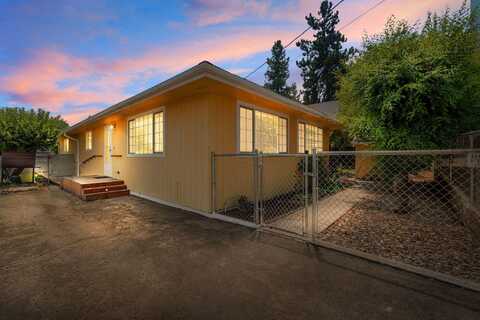 15440 Fern Avenue, Keno, OR 97627