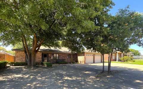 803 Cedar Avenue, Idalou, TX 79329