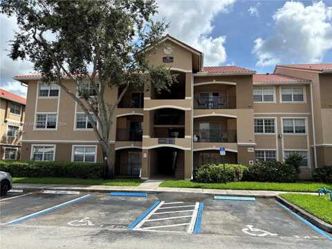 151 SW 117th Ave, Pembroke Pines, FL 33025