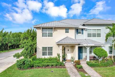 4920 Eucalyptus Dr, Hollywood, FL 33021