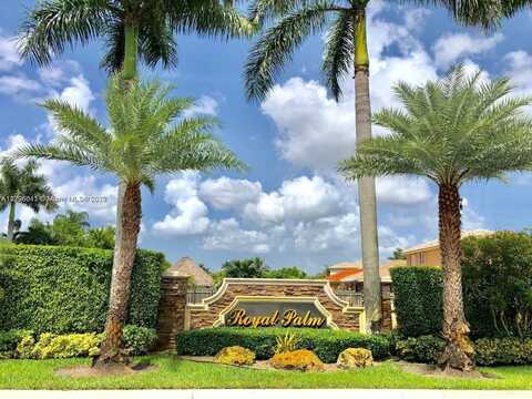 281 W Royal Cove Cir, Davie, FL 33325