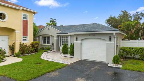 11761 NW 12th St, Pembroke Pines, FL 33026