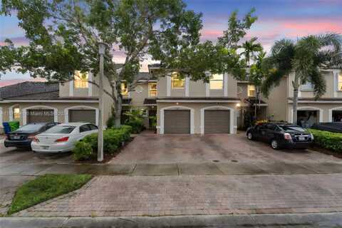 9016 NW 55th St, Sunrise, FL 33351