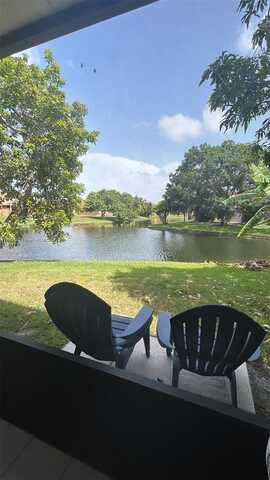 8985 Palm Tree Ln, Pembroke Pines, FL 33024