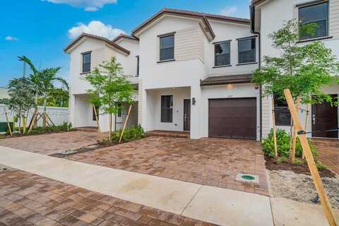 207 SW 159 Ter, Pembroke Pines, FL 33027