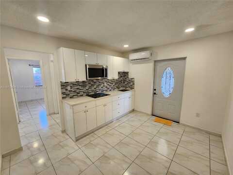 98xx NW 122nd Ter, Hialeah Gardens, FL 33018