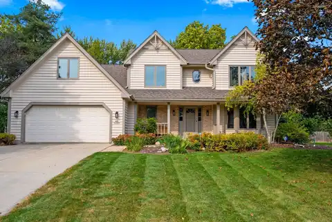 N53w14254 Invery Dr, Menomonee Falls, WI 53051