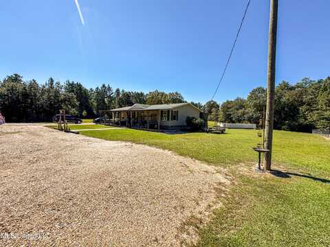 121 Lavelle Odom Road, Poplarville, MS 39470