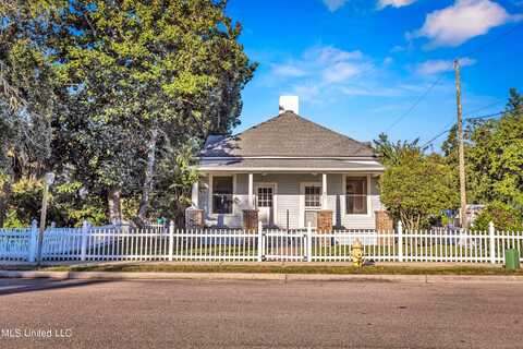 817 39th Avenue, Gulfport, MS 39501