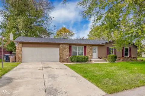 4934 Cottonwood Court N, Columbus, IN 47203