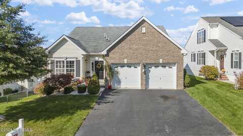 30 Silver Maple Lane, Howell, NJ 07731