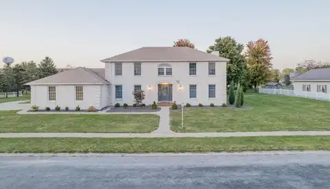 29 Manorhill Drive, Clinton, IL 61727