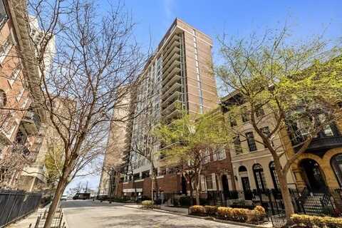 71 E Division Street, Chicago, IL 60610