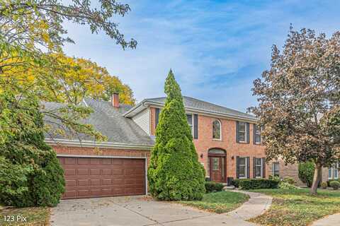 2604 N Chapel Hill Drive, Arlington Heights, IL 60004